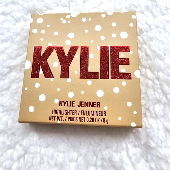 🎉BRAND NEW, NEVER USED!🎉EXCLUSIVE LIMITED EDITION🎉 Kylie Cosmetics Highlighte - Picture 9 of 9